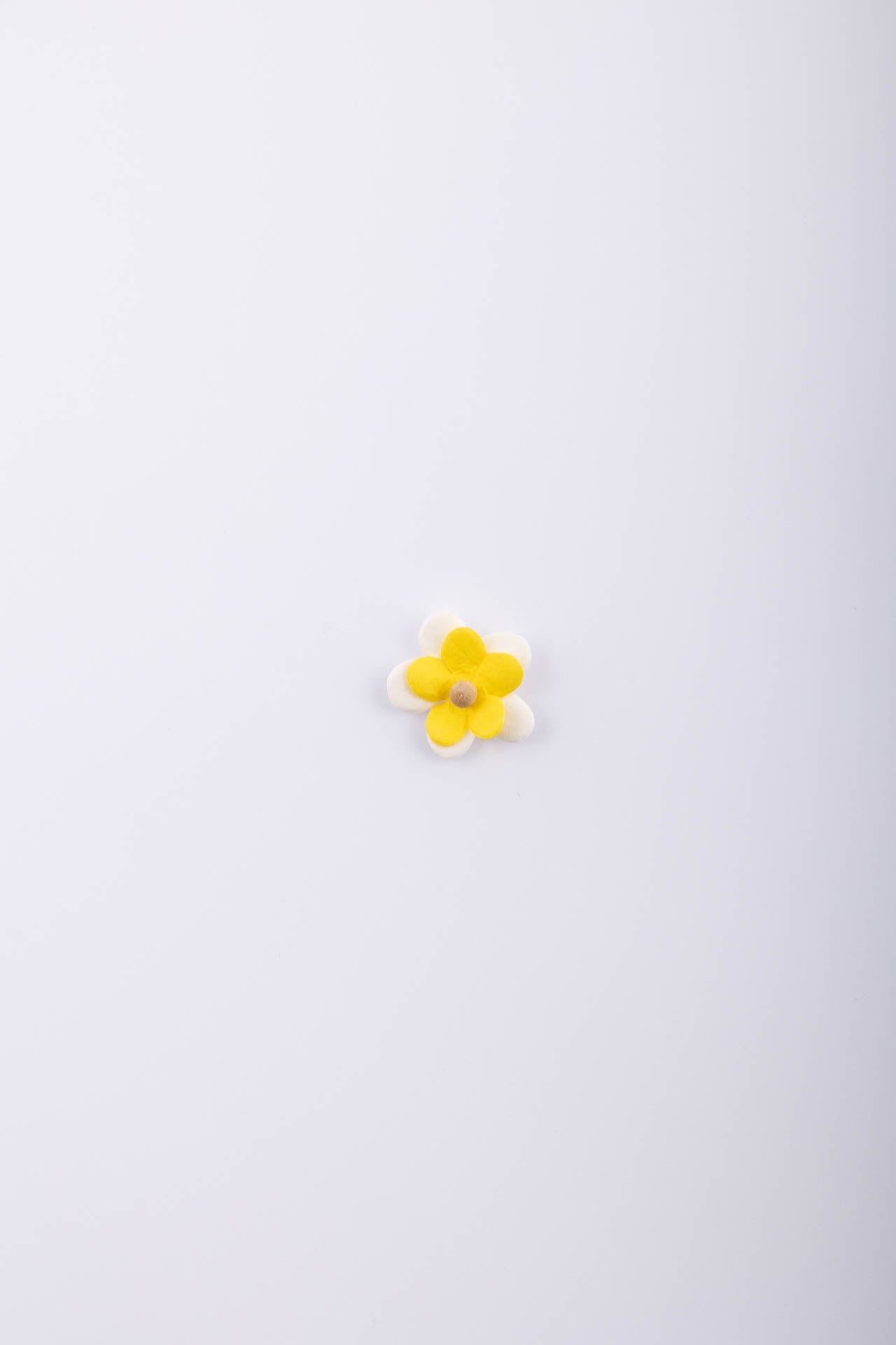 Fiore adesivo gialla