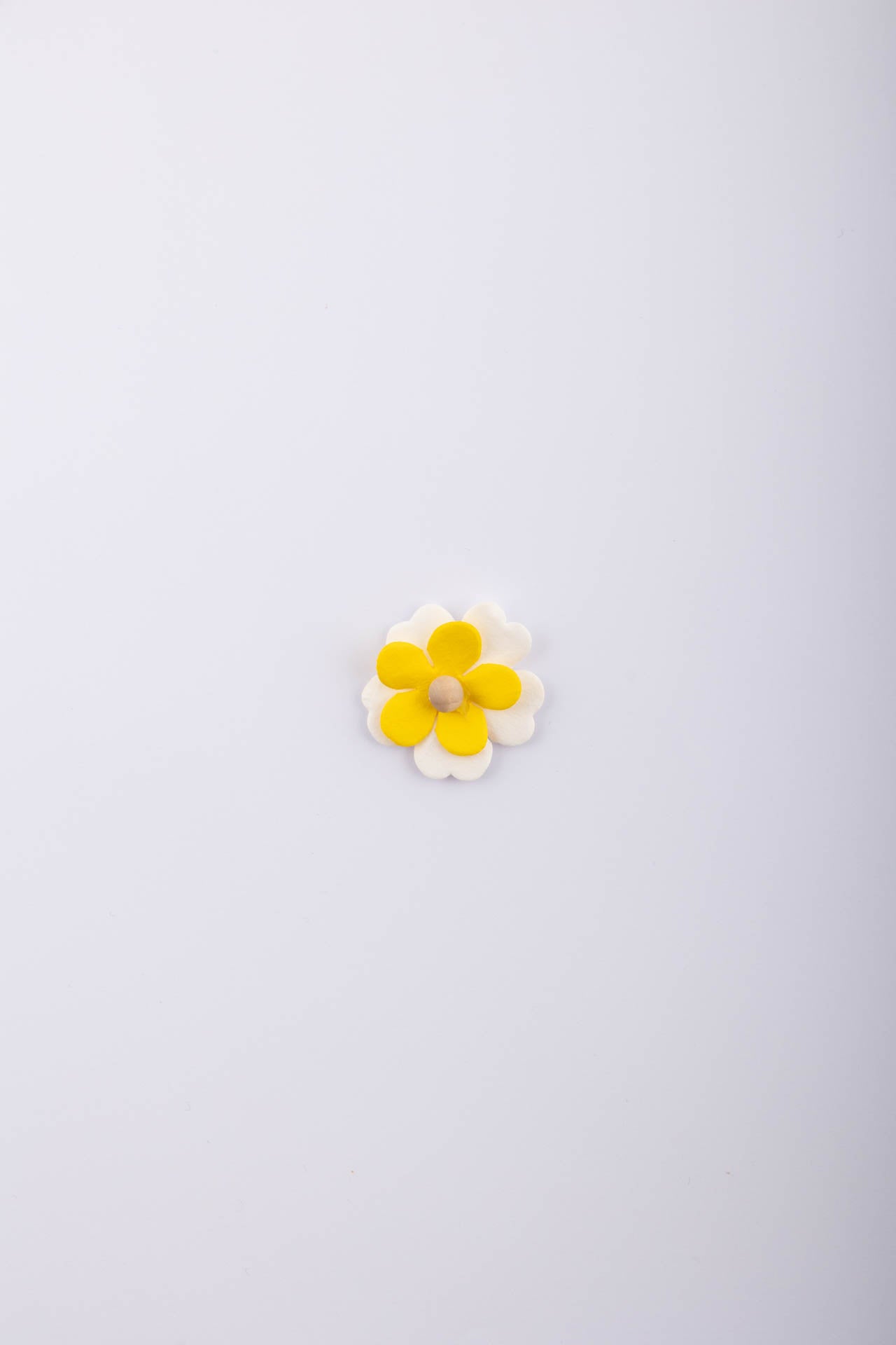 Fiore adesivo gialla